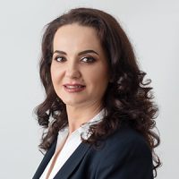 daniela-calina_300